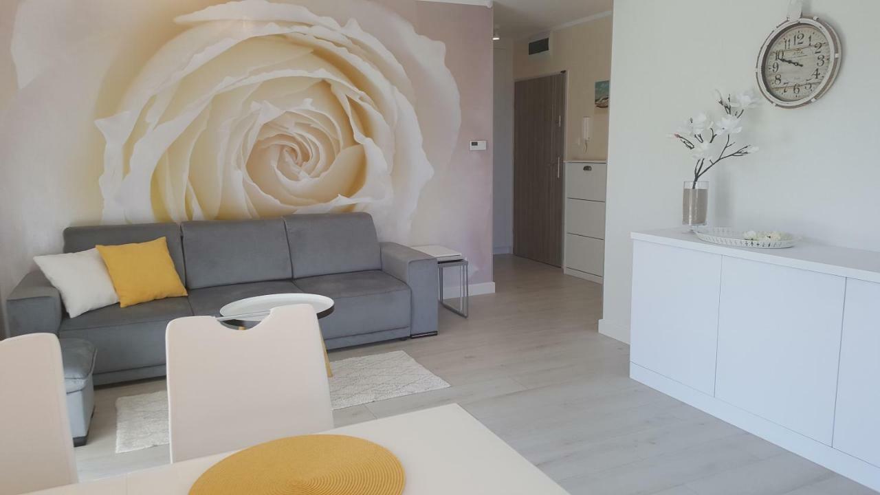 Z Widokiem Na Morze Apartment Ревал Екстериор снимка